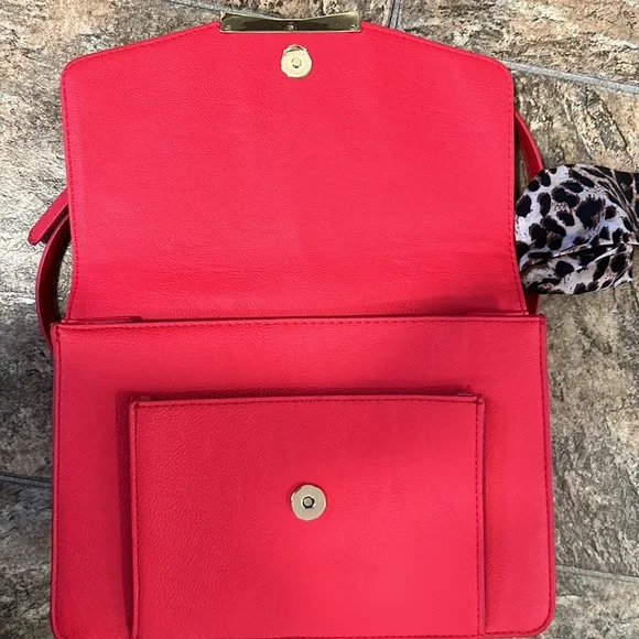 Betsy Johnson Red Animal Print Bow Satchel - Picture 8 of 14